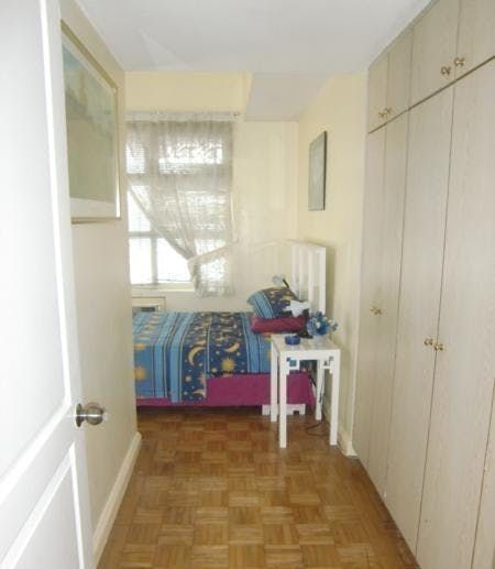 "2BR Condo for Rent in One Lafayette Square, Salcedo Village, Makati"09