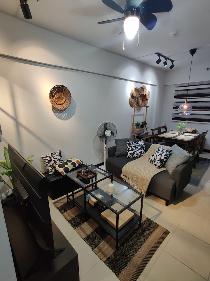 Las Piñas、フィリピンのまるまる貸切のコンドミニアム05