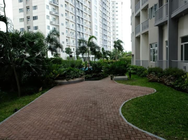 Las Pinas、フィリピンのまるまる貸切のアパート・マンション05