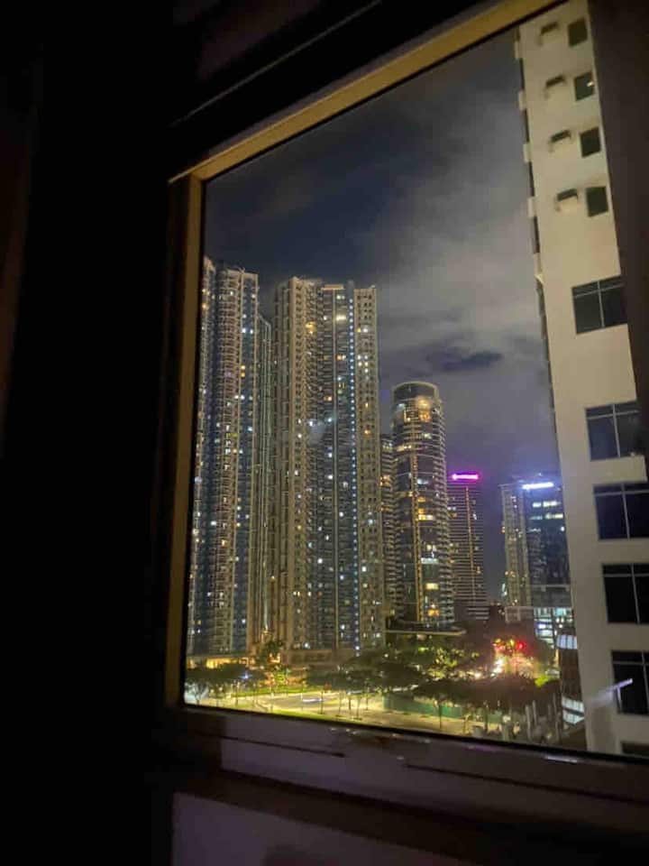 タギッグ (Taguig)、フィリピンのまるまる貸切の住宅03