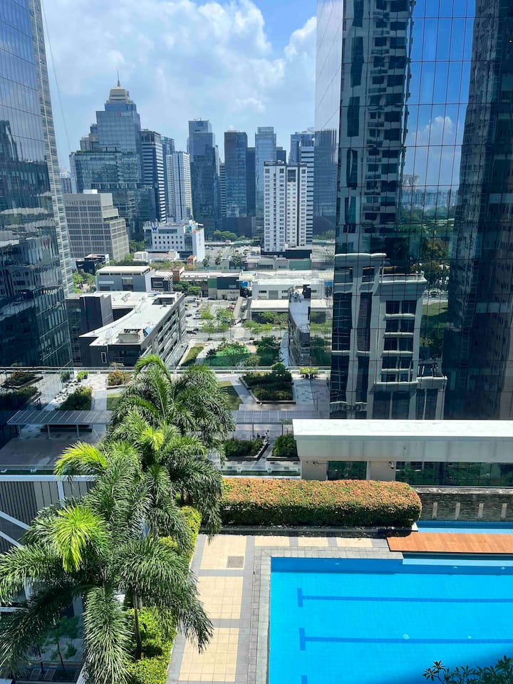 タギッグ (Taguig)、フィリピンのまるまる貸切のコンドミニアム09