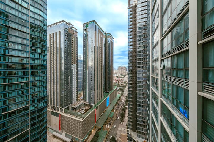 タギッグ (Taguig)、フィリピンのまるまる貸切のコンドミニアム03