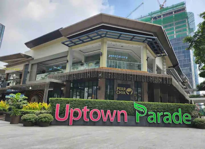 タギッグ (Taguig)、フィリピンのまるまる貸切のコンドミニアム09