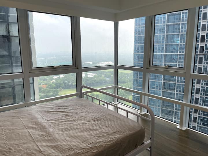 タギッグ (Taguig)、フィリピンのまるまる貸切のコンドミニアム05