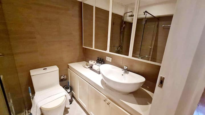 タギッグ (Taguig)、フィリピンのまるまる貸切のアパート・マンション07