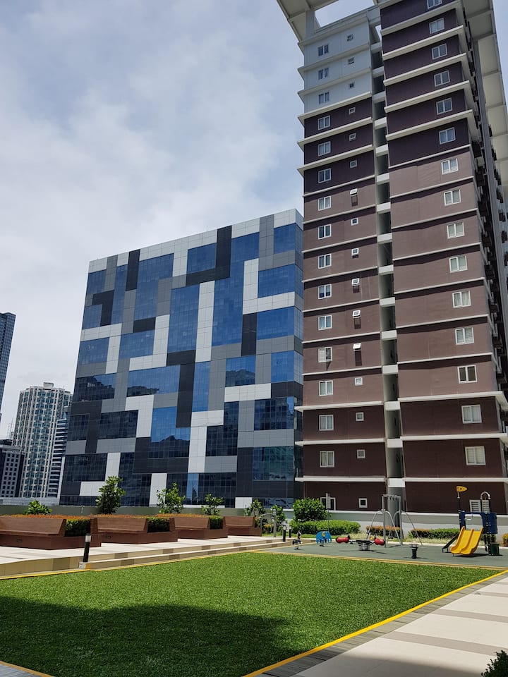 タギッグ (Taguig)、フィリピンのまるまる貸切のコンドミニアム09