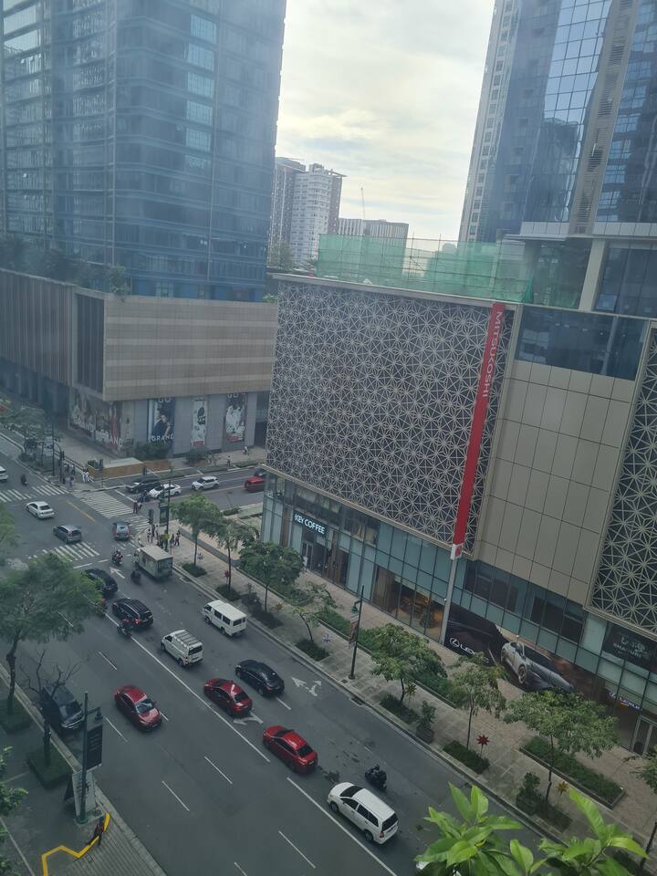 タギッグ (Taguig)、フィリピンのまるまる貸切のコンドミニアム09