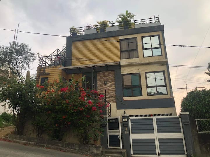San Mateo、フィリピンのまるまる貸切の住宅02