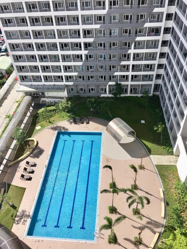 タギッグ (Taguig)、フィリピンのまるまる貸切のコンドミニアム03