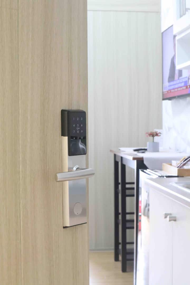 タギッグ (Taguig)、フィリピンのまるまる貸切のコンドミニアム08