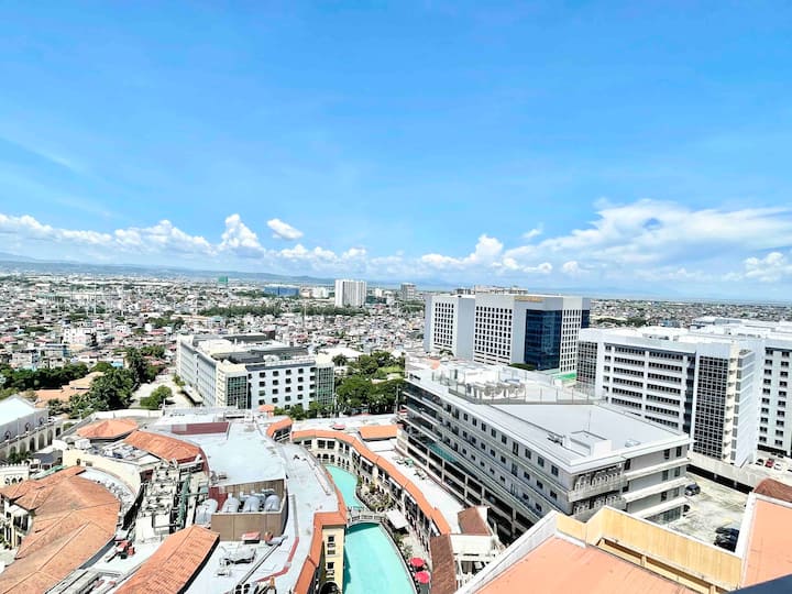 タギッグ (Taguig)、フィリピンのまるまる貸切のコンドミニアム03