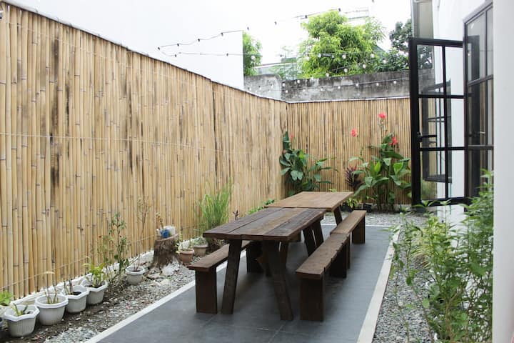 Las Piñas、フィリピンのまるまる貸切の住宅03