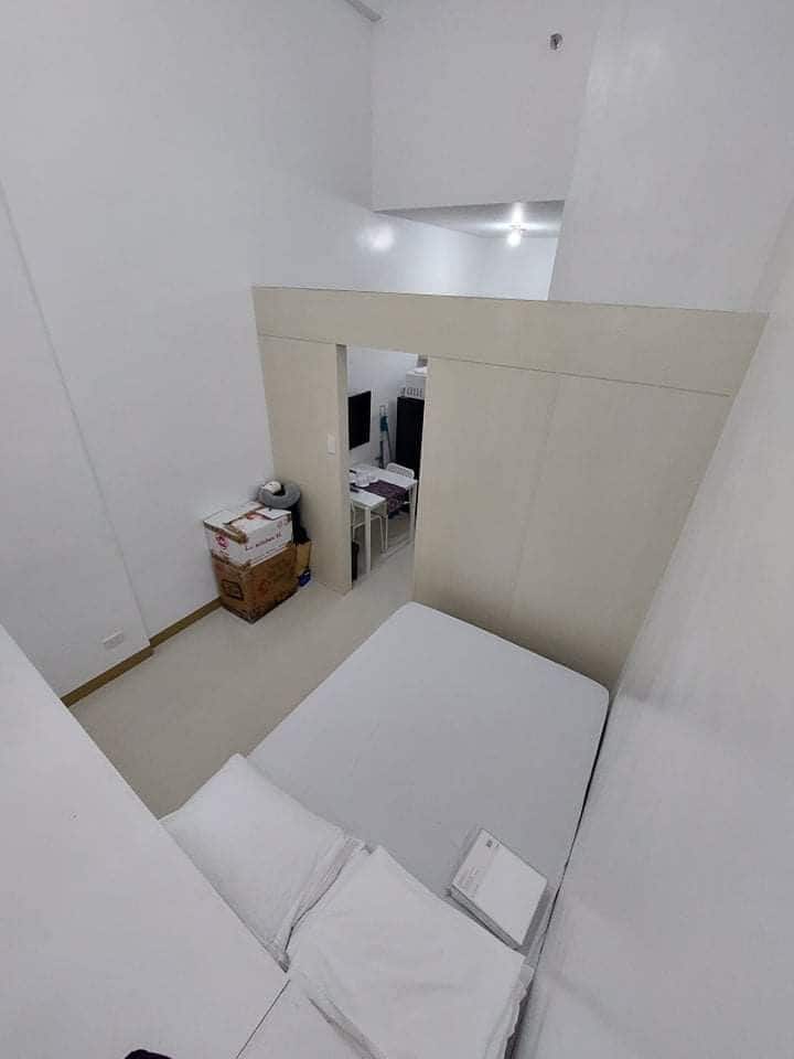 Las Piñas、フィリピンのまるまる貸切のコンドミニアム08