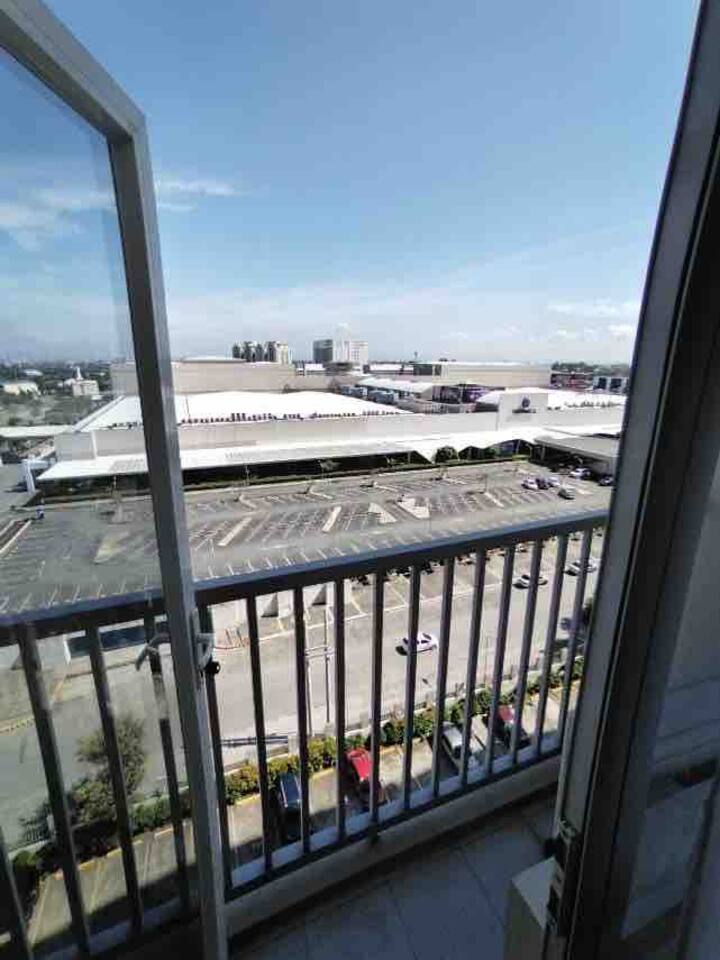 Las Piñas、フィリピンのまるまる貸切のアパート・マンション09