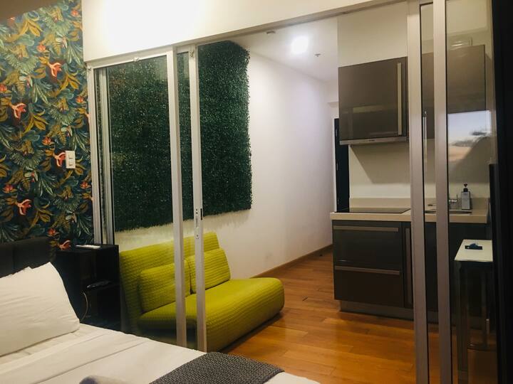 Makati、フィリピンのまるまる貸切のアパート・マンション02
