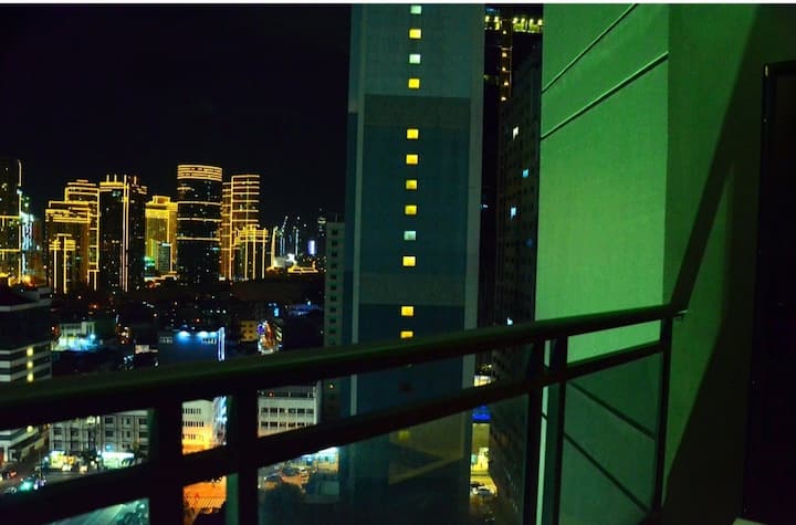 Makati、フィリピンのまるまる貸切のアパート・マンション08