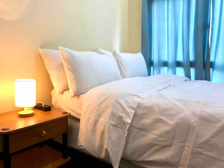 Makati、フィリピンのまるまる貸切のコンドミニアム