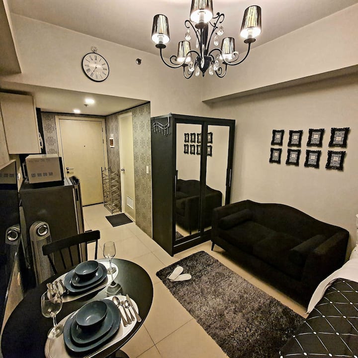 Makati、フィリピンのまるまる貸切のコンドミニアム02