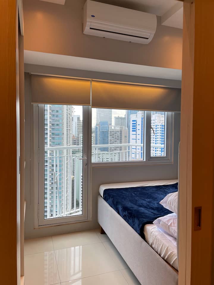 Makati、フィリピンのまるまる貸切のアパート・マンション03