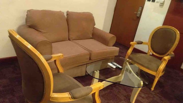 Makati、フィリピンのまるまる貸切のコンドミニアム04