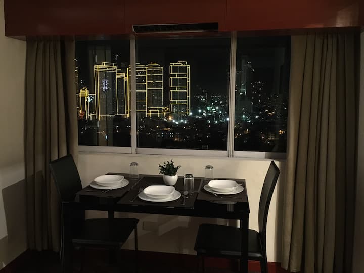 Makati、フィリピンのまるまる貸切のコンドミニアム06