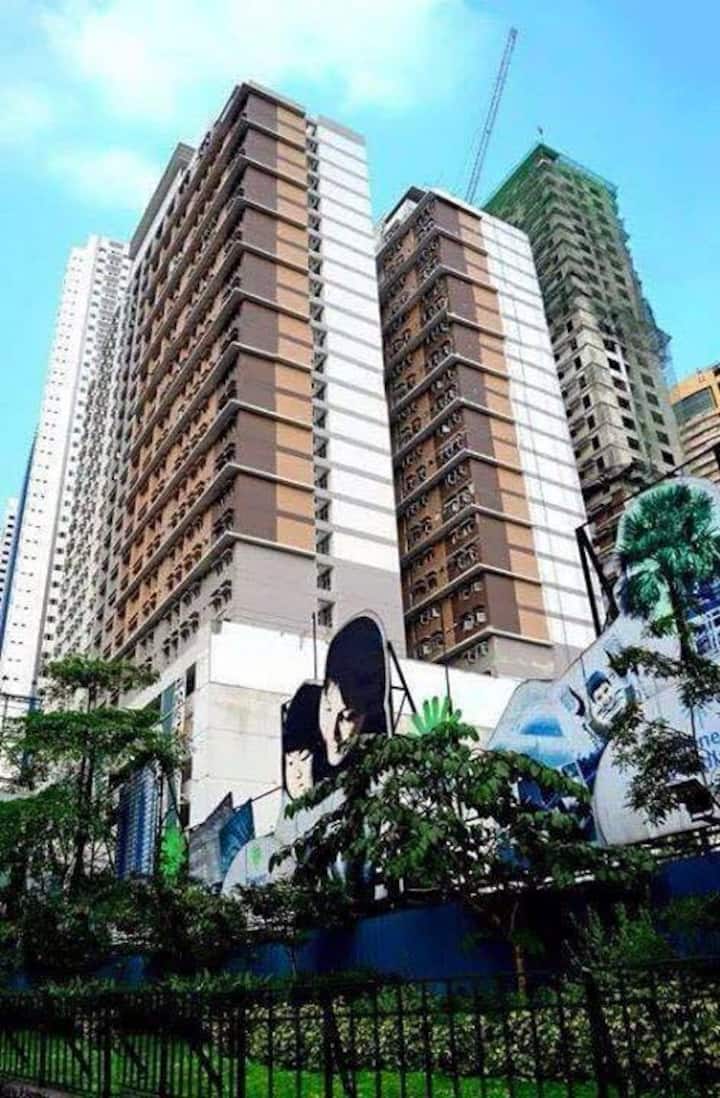 マンダルヨン市、フィリピンのまるまる貸切のサービスアパートメント03