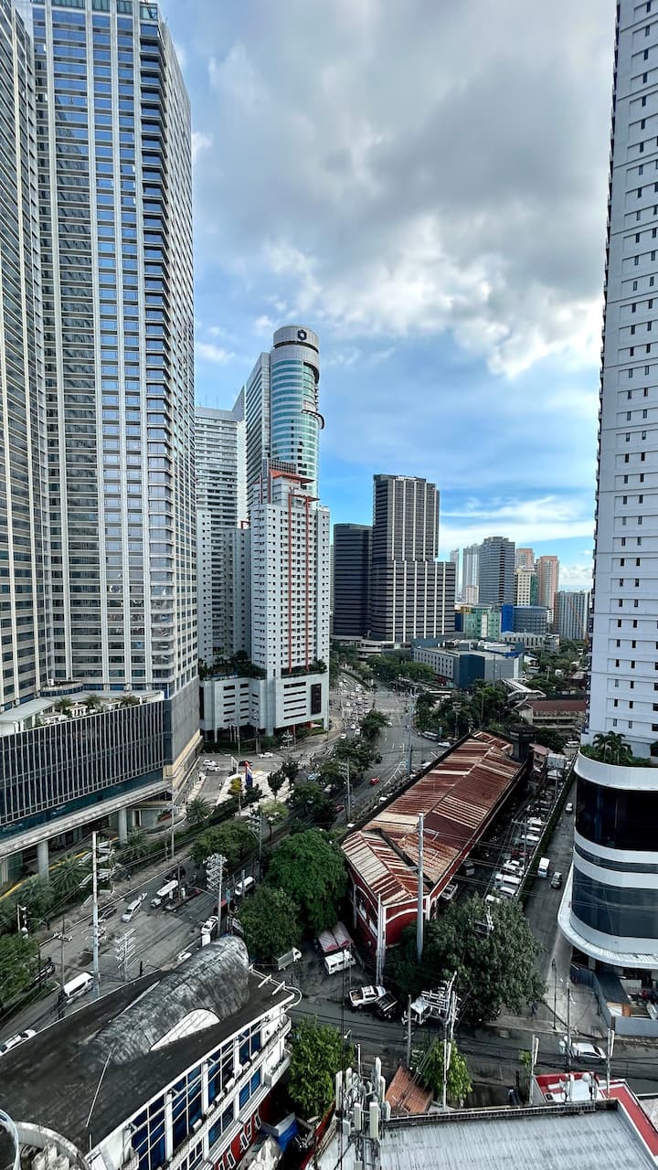 Makati、フィリピンのまるまる貸切のアパート・マンション09