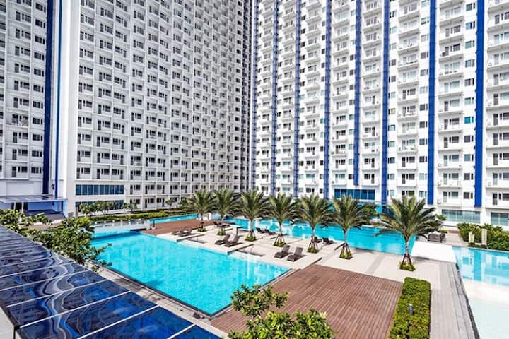 Makati、フィリピンのまるまる貸切のコンドミニアム03