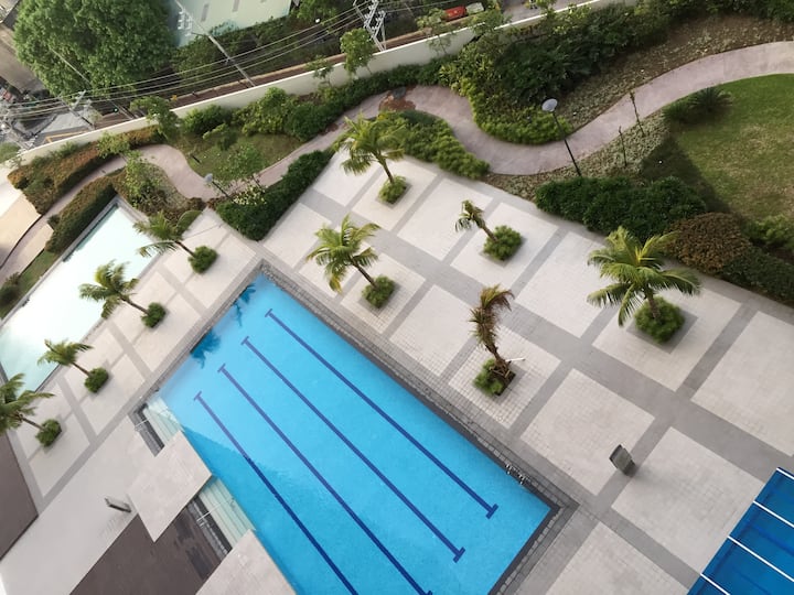 Makati、フィリピンのまるまる貸切のコンドミニアム04