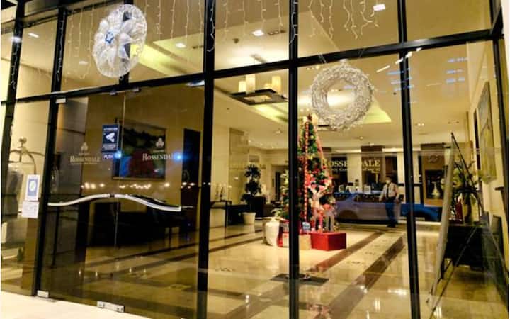 Makati、フィリピンのまるまる貸切のコンドミニアム01