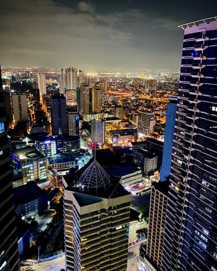 Makati、フィリピンのまるまる貸切のコンドミニアム03