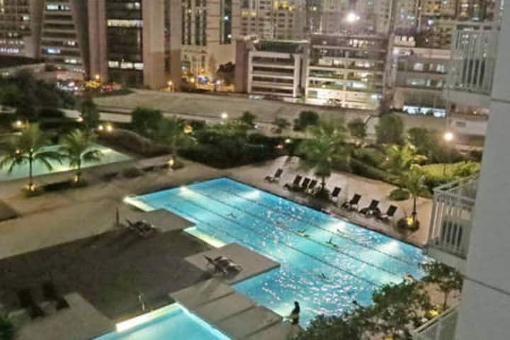 Makati、フィリピンのまるまる貸切のコンドミニアム02