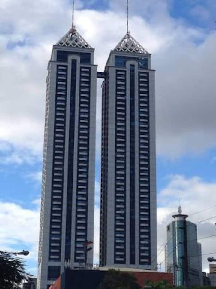 マンダルヨン、フィリピンのまるまる貸切のアパート・マンション02