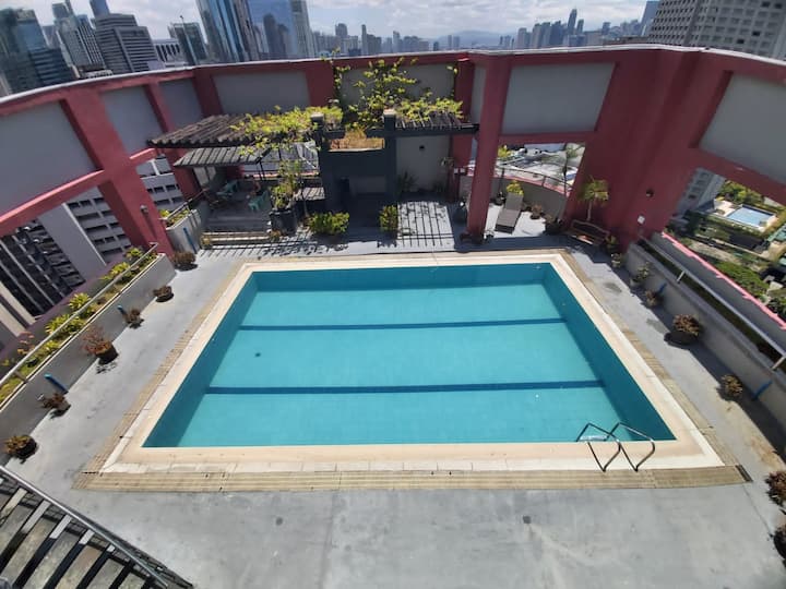 Makati、フィリピンのまるまる貸切のコンドミニアム05