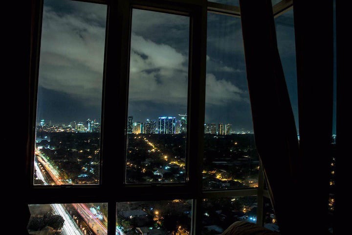 Makati、フィリピンのまるまる貸切のコンドミニアム04
