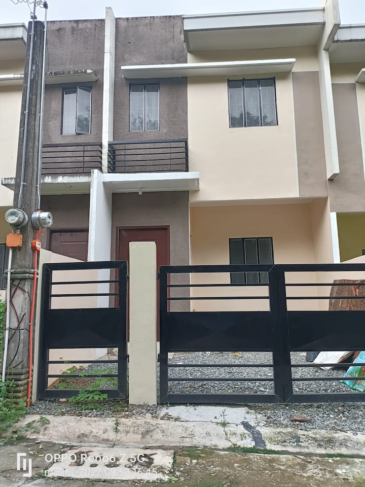 San Jose del Monte City、フィリピンのまるまる貸切の町家・長屋02