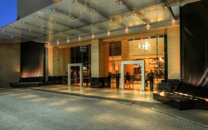 Makati、フィリピンのまるまる貸切のコンドミニアム05
