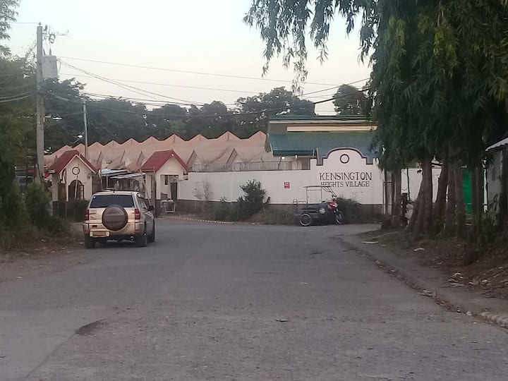 Cauayan City、フィリピンのゲストルーム03