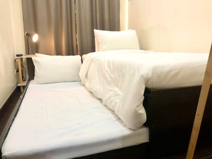 Makati、フィリピンのまるまる貸切のコンドミニアム02