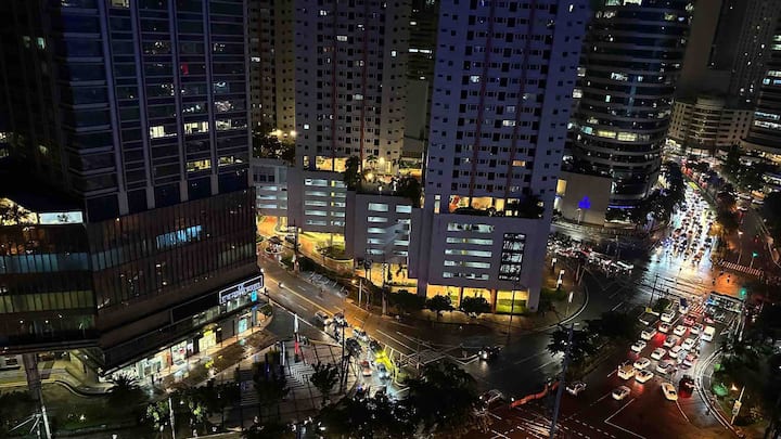 Makati、フィリピンのまるまる貸切のコンドミニアム02
