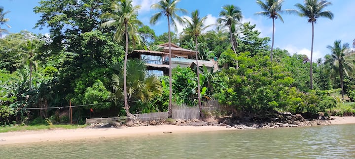 El Nido、フィリピンのまるまる貸切の町家・長屋03