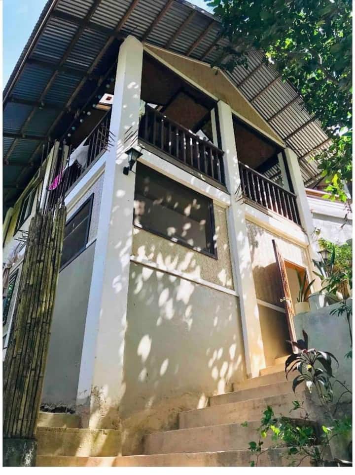 El Nido、フィリピンのまるまる貸切の離れ01
