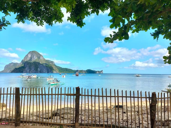 El Nido、フィリピンのまるまる貸切のコテージ02
