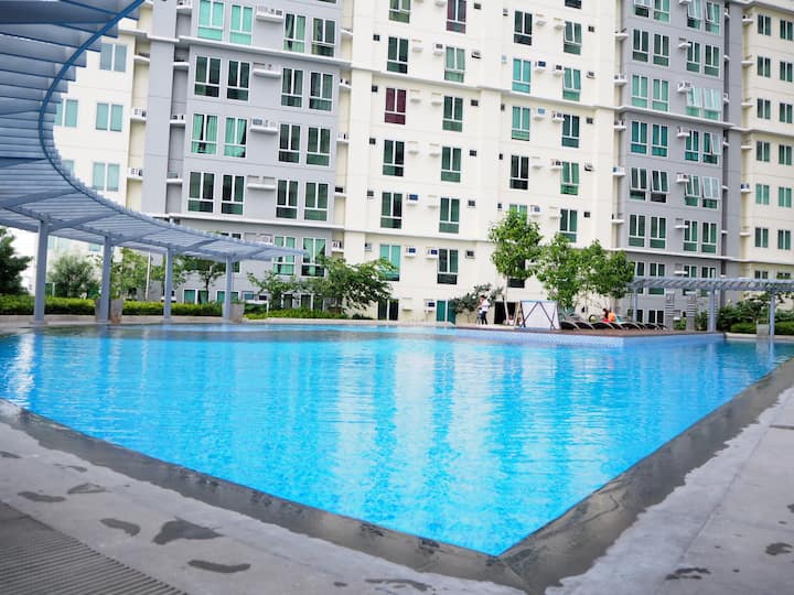 Makati、フィリピンのまるまる貸切のコンドミニアム05