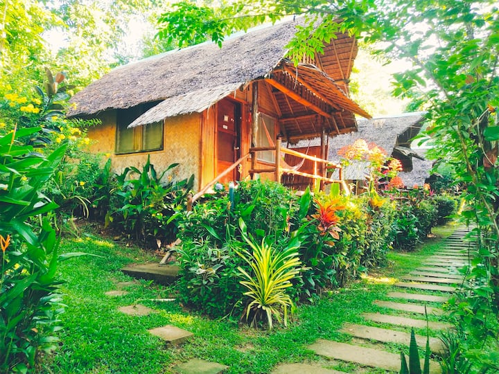 El Nido、フィリピンのネイチャーロッジの個室01