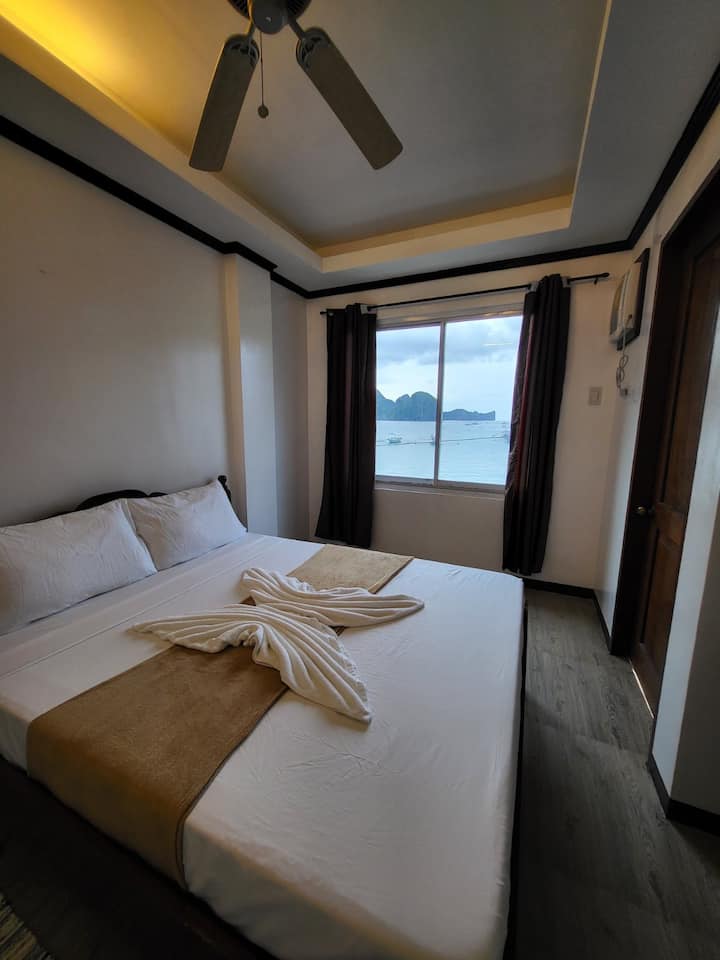 El Nido、フィリピンのホステルの個室01