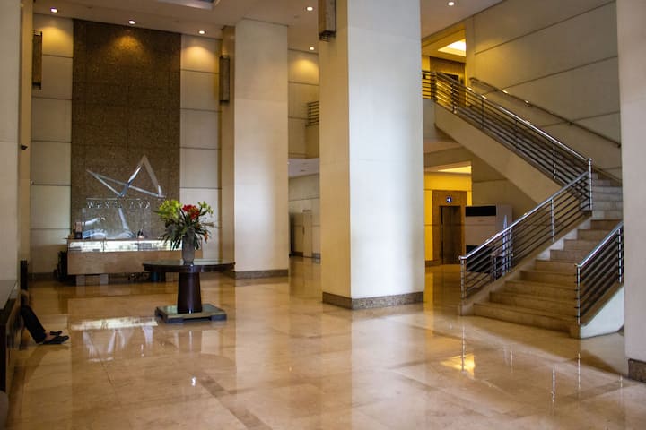 Makati、フィリピンのまるまる貸切のアパート・マンション