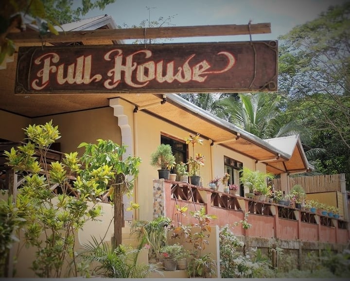 El Nido、フィリピンのまるまる貸切の住宅02