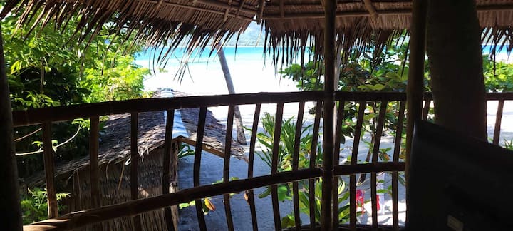 El Nido、フィリピンのまるまる貸切のコテージ01