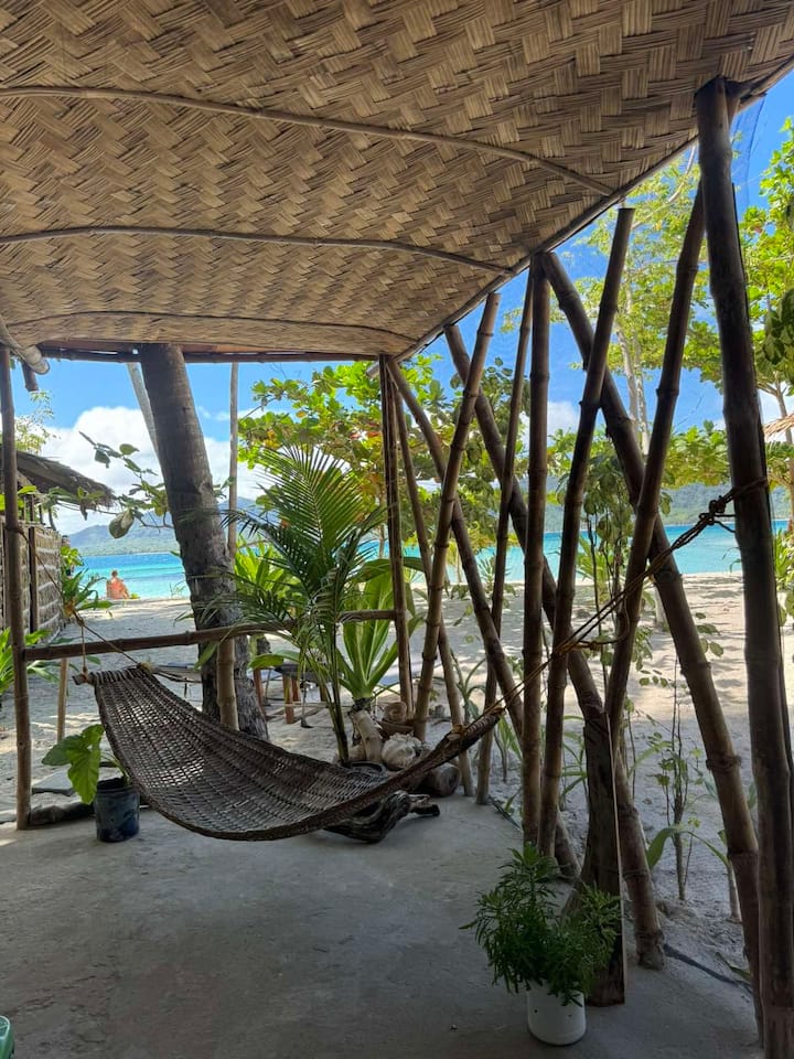 El Nido、フィリピンのまるまる貸切のコテージ09
